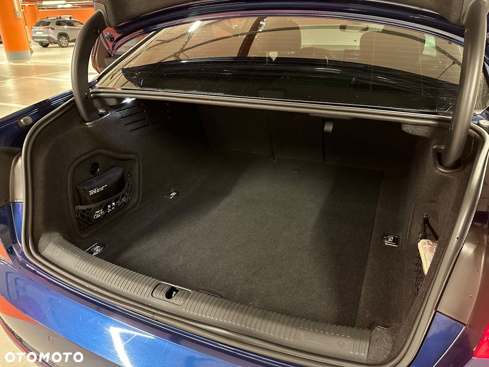 Audi A4 Limousine 2.0 TDI S tronic - 24