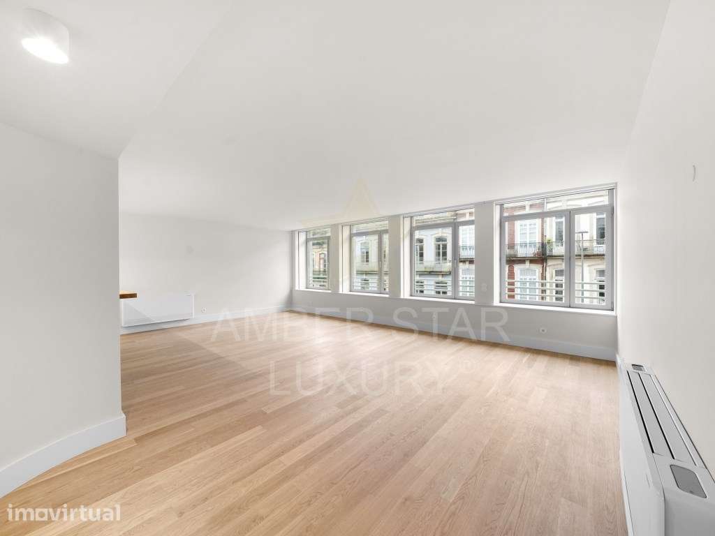 Apartamento T3 em Prédio de Requinte no Porto! - Grande imagem: 2/34