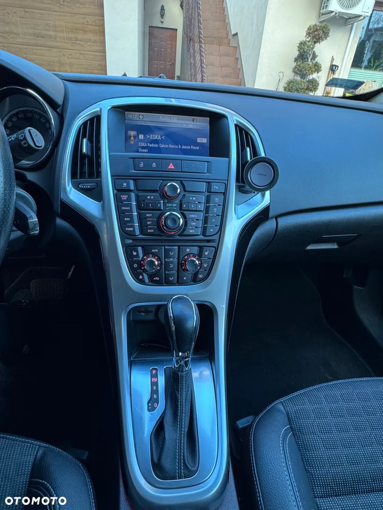 Opel Astra 1.4 Turbo Automatik - 17