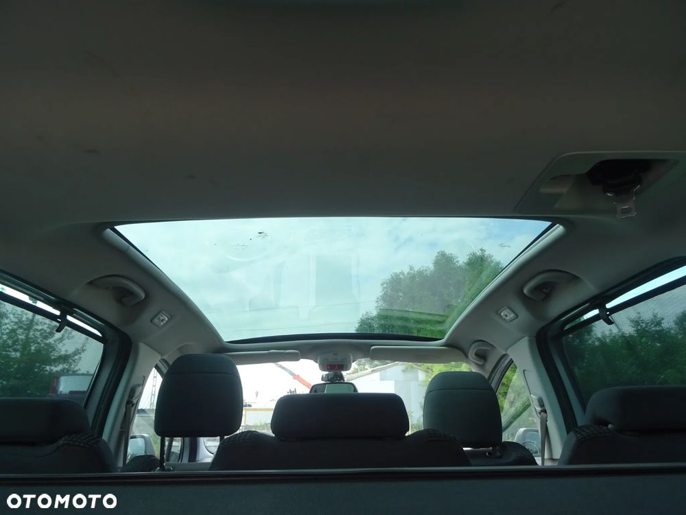 Peugeot 5008 - 22