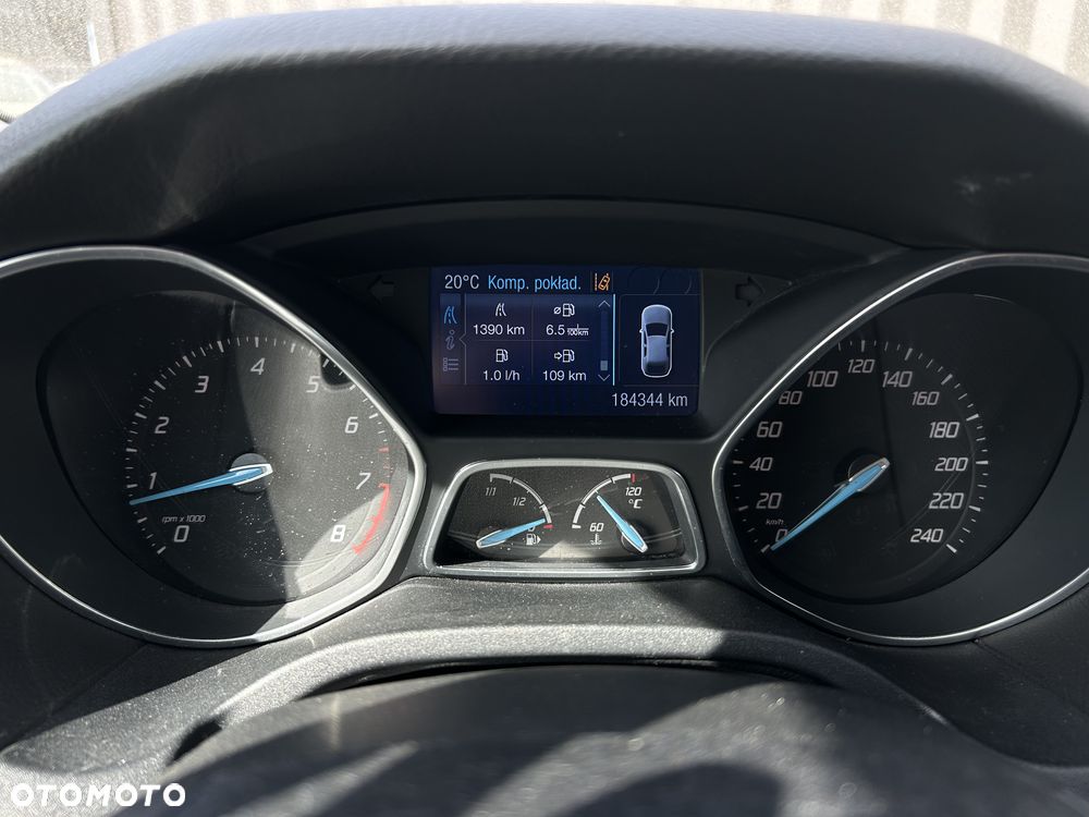 Ford Focus 1.6 EcoBoost Titanium - 40