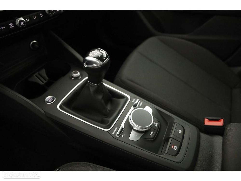 Audi Q2 30 TFSI - 25