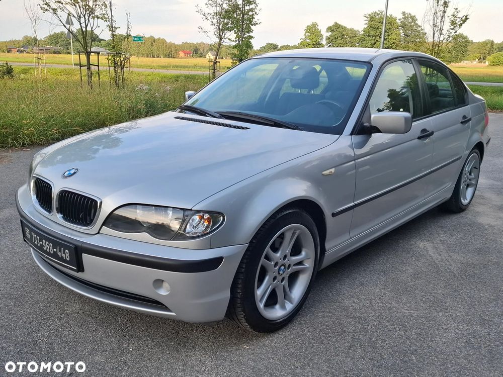 BMW Seria 3 318i Edition Exclusive - 1