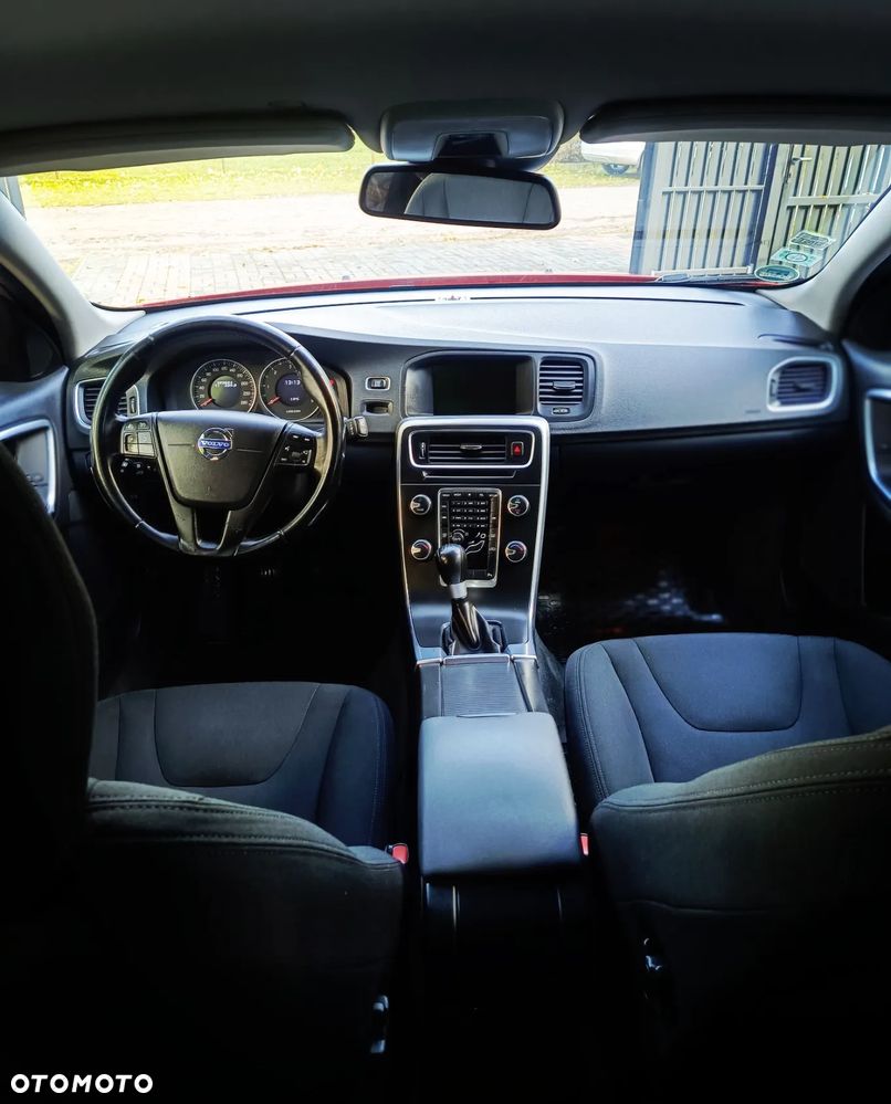 Volvo V60 D3 Momentum - 23