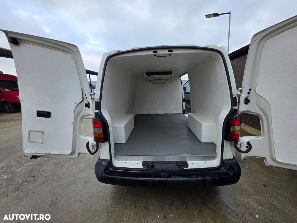 Volkswagen Transporter - 7