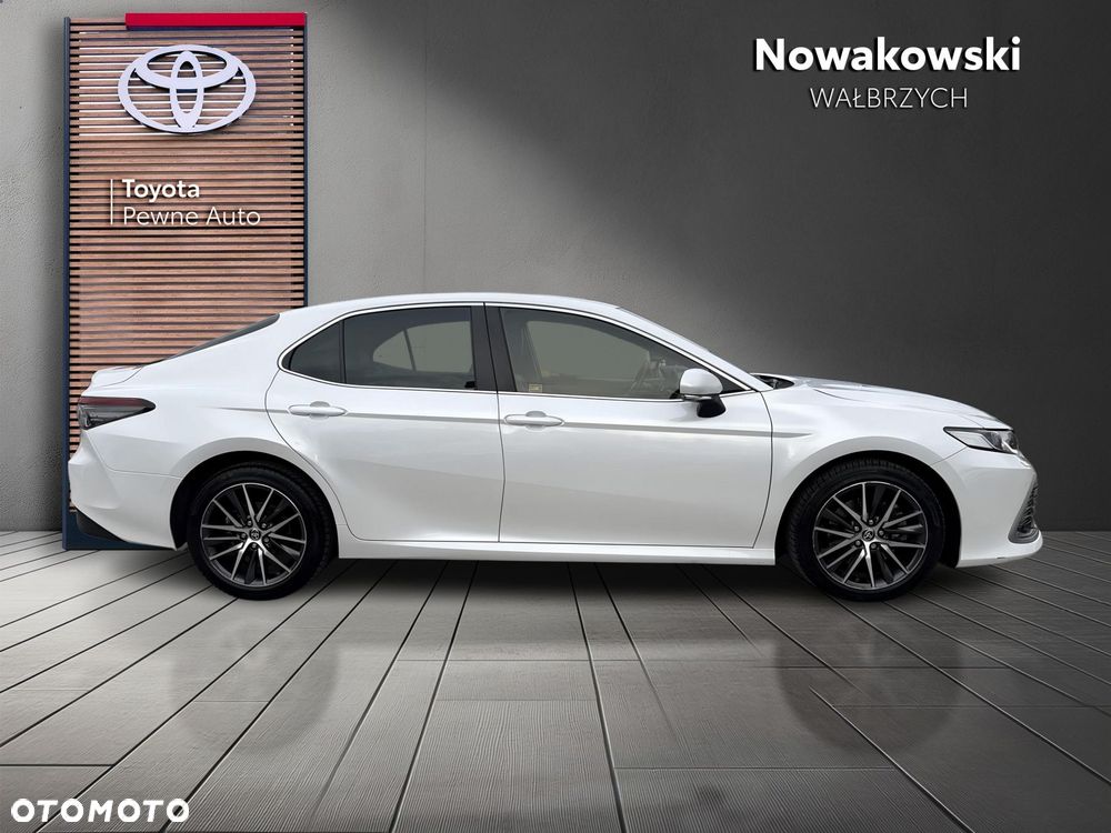 Toyota Camry 2.5 Hybrid Prestige CVT - 6