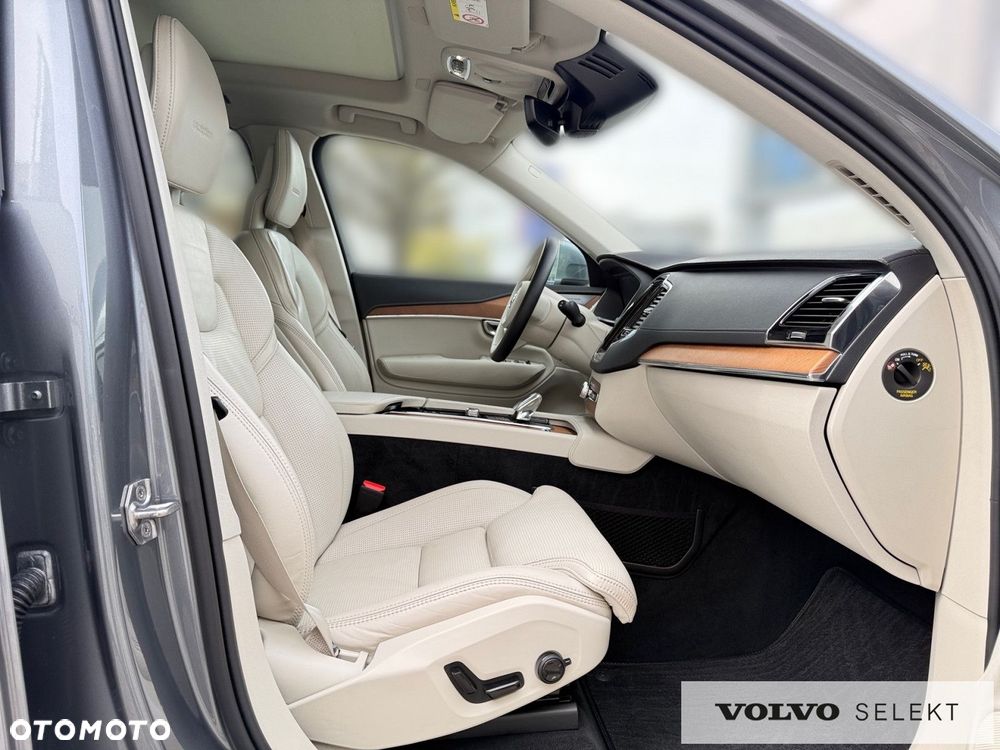 Volvo XC 90 - 26