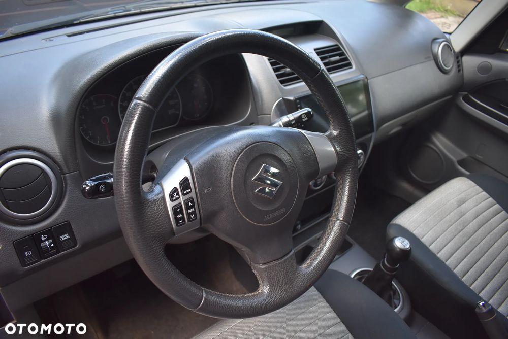 Suzuki SX4 1.6 VVT 4x4 Comfort - 11