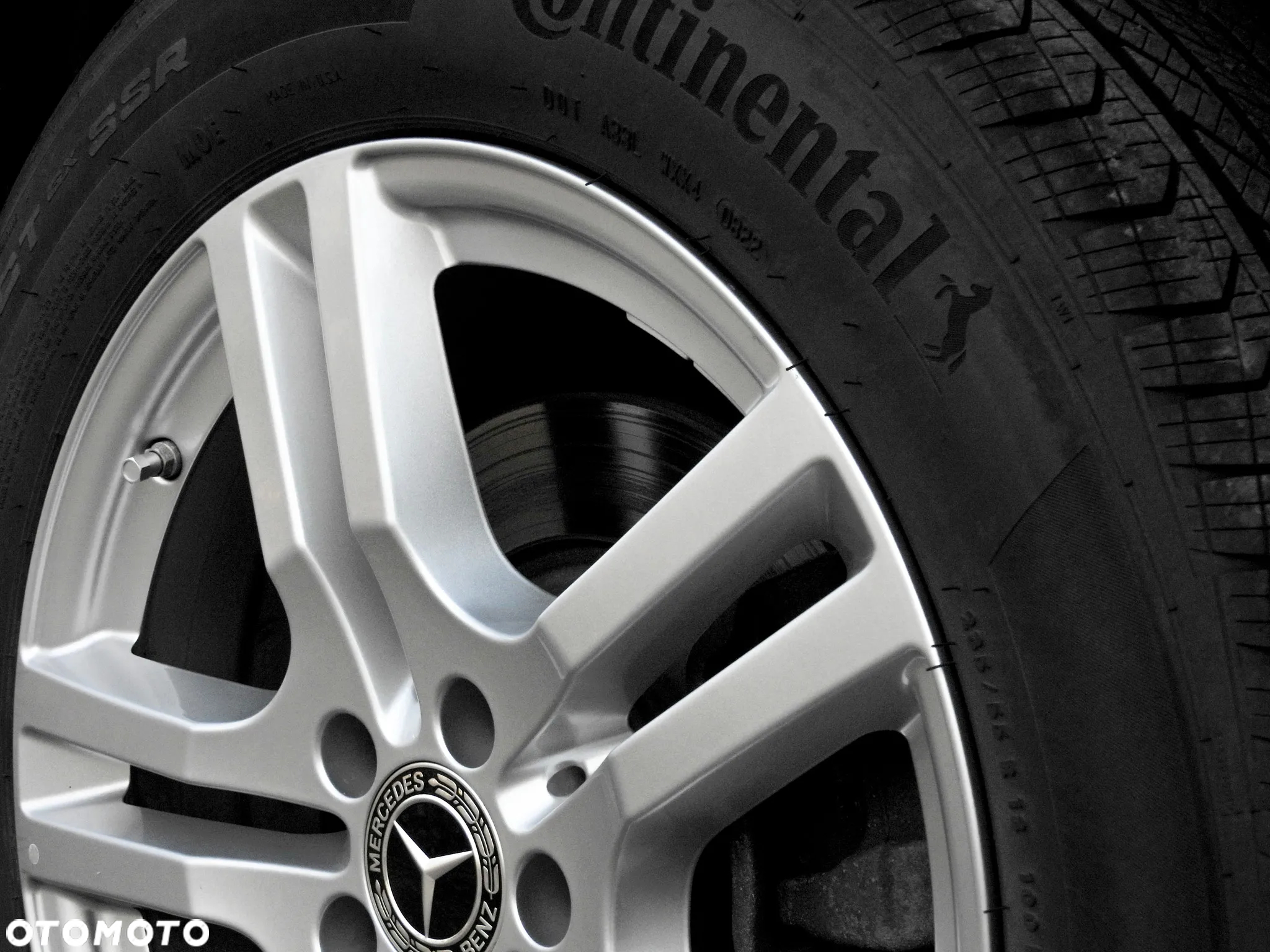 Mercedes-Benz GLB 250 4-Matic 8G-DCT - 27
