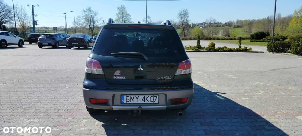 Mitsubishi Outlander 2.0 Comfort 4WD - 5