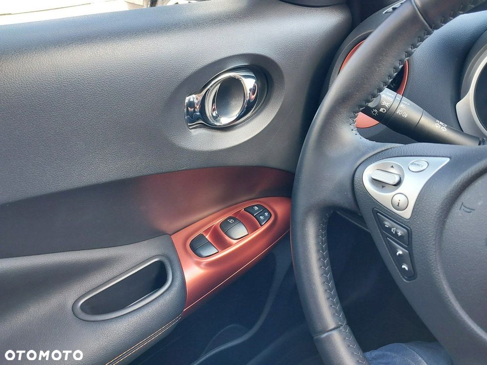 Nissan Juke 1.6 N-Connecta Xtronic - 24