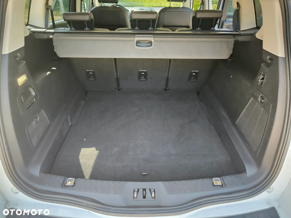 Ford S-Max - 16