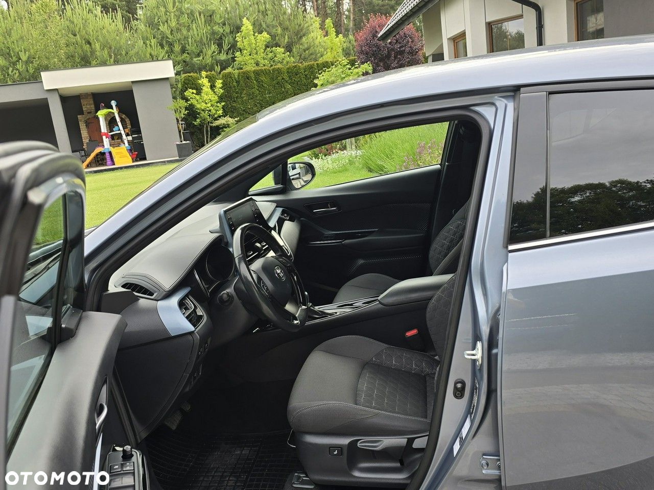 Toyota C-HR - 15
