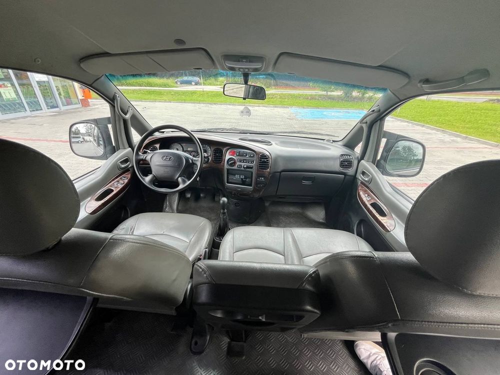 Hyundai H-1 2.5 TCI - 10