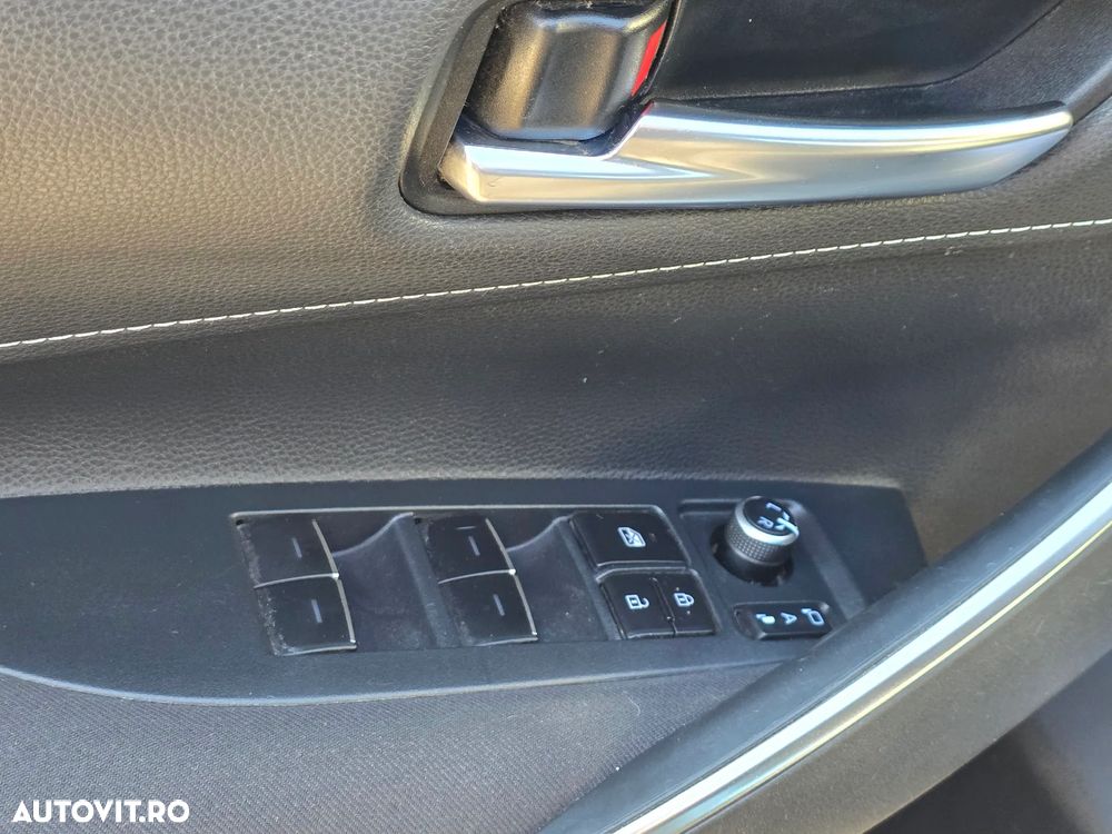 Toyota Corolla 1.8 Hybrid Touring Sports Business Edition - 20