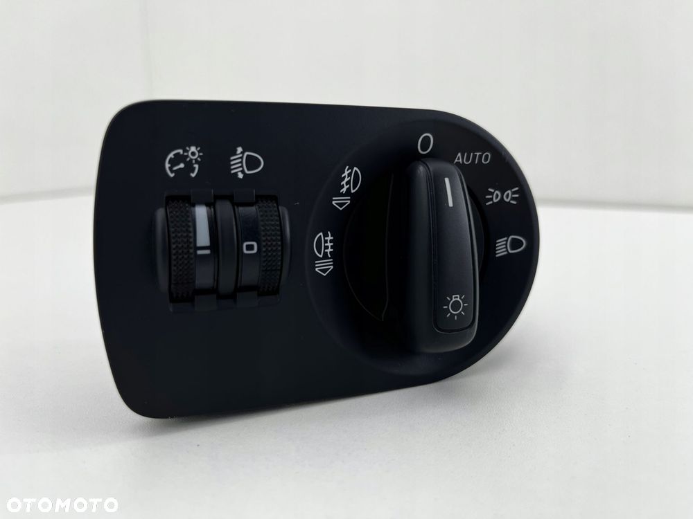 AUDI Q3 8U PANEL PRZEŁĄCZNIK ŚWIATEŁ KIEROWCY 8U2941531A - 2