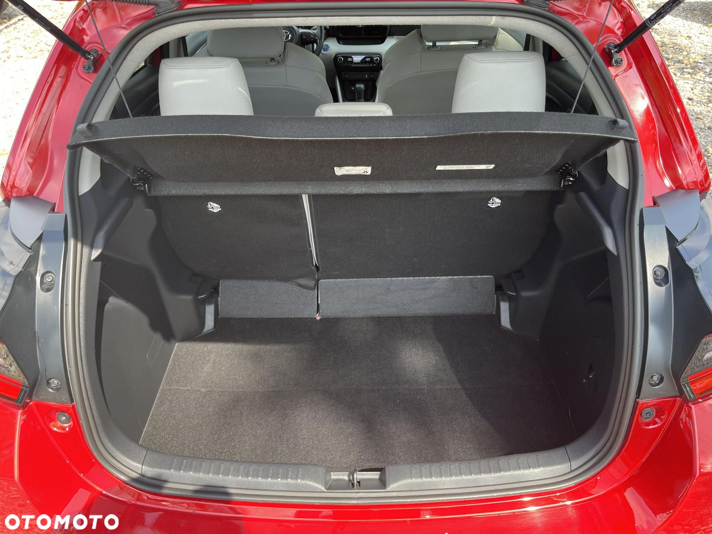 Toyota Yaris Hybrid 1.5 Executive - 24