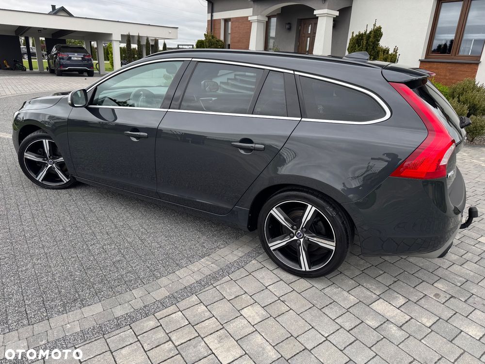 Volvo V60 D3 Drive-E R-Design Momentum - 13
