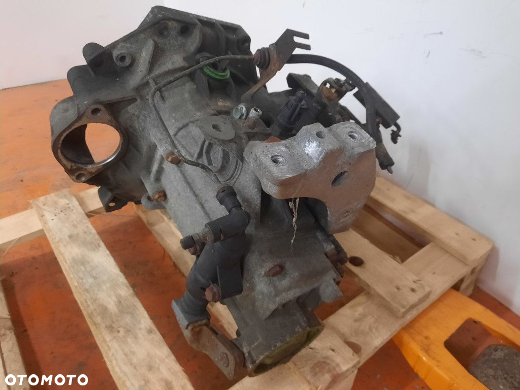 AUDI A3 8L 1.6MT 101KM 96-00 SKRZYNIA BIEGÓW MANUALNA 02K301107J AKL - 7