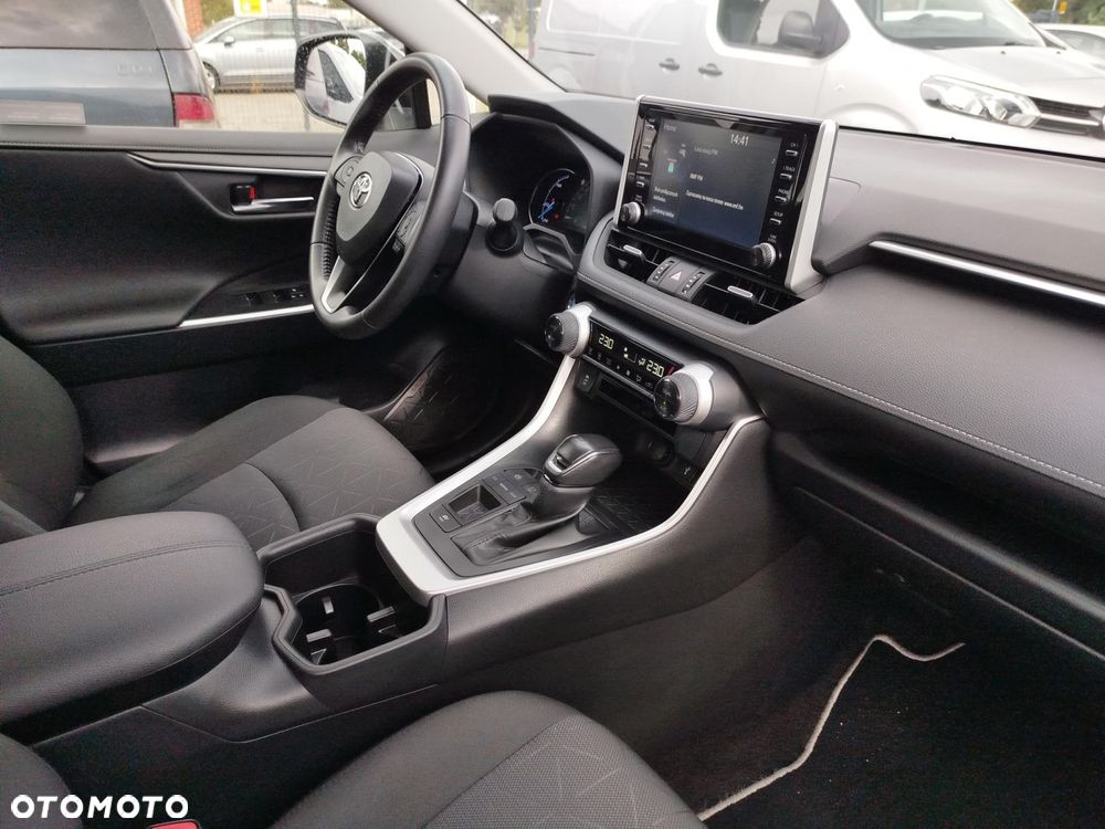 Toyota RAV4 - 9