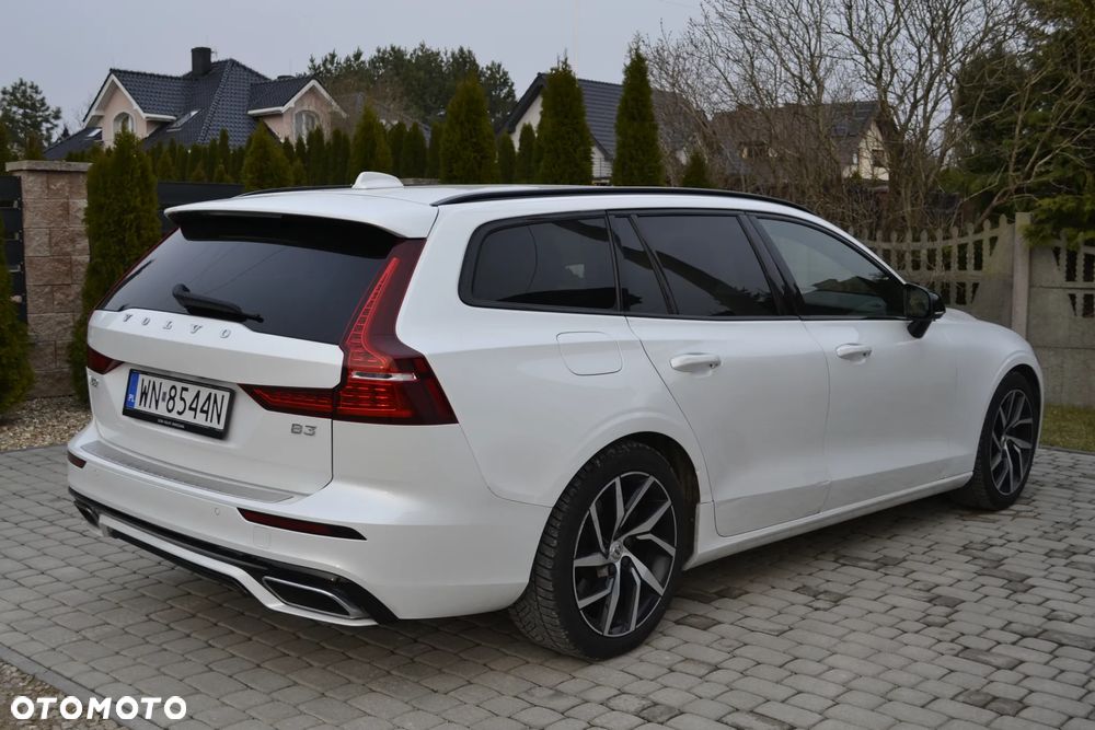 Volvo V60 B3 B R-Design - 14