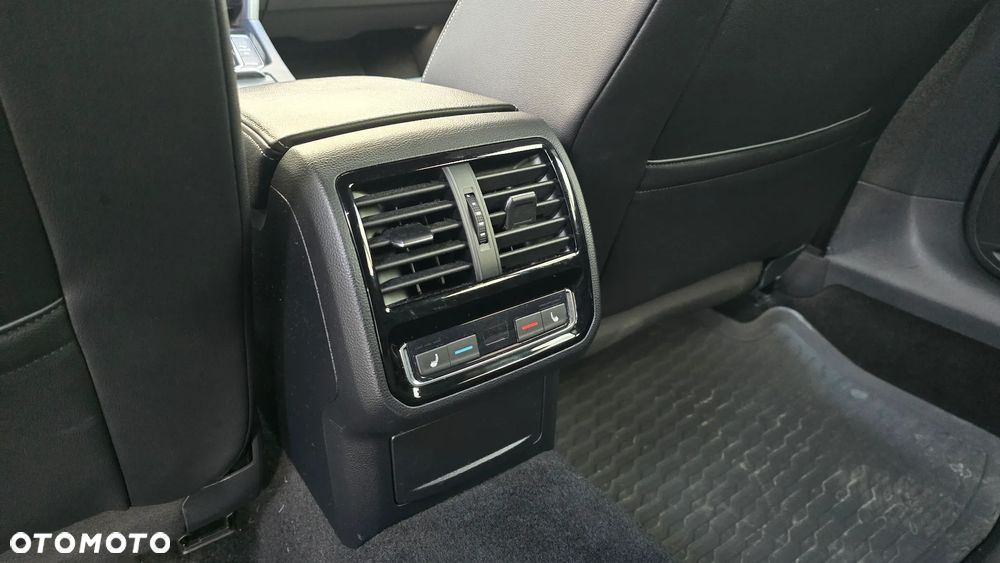 Volkswagen Arteon 2.0 TDI R-Line DSG - 25