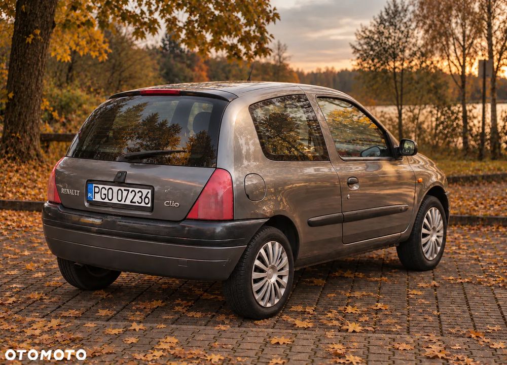 Renault Clio 1.2i RN - 2