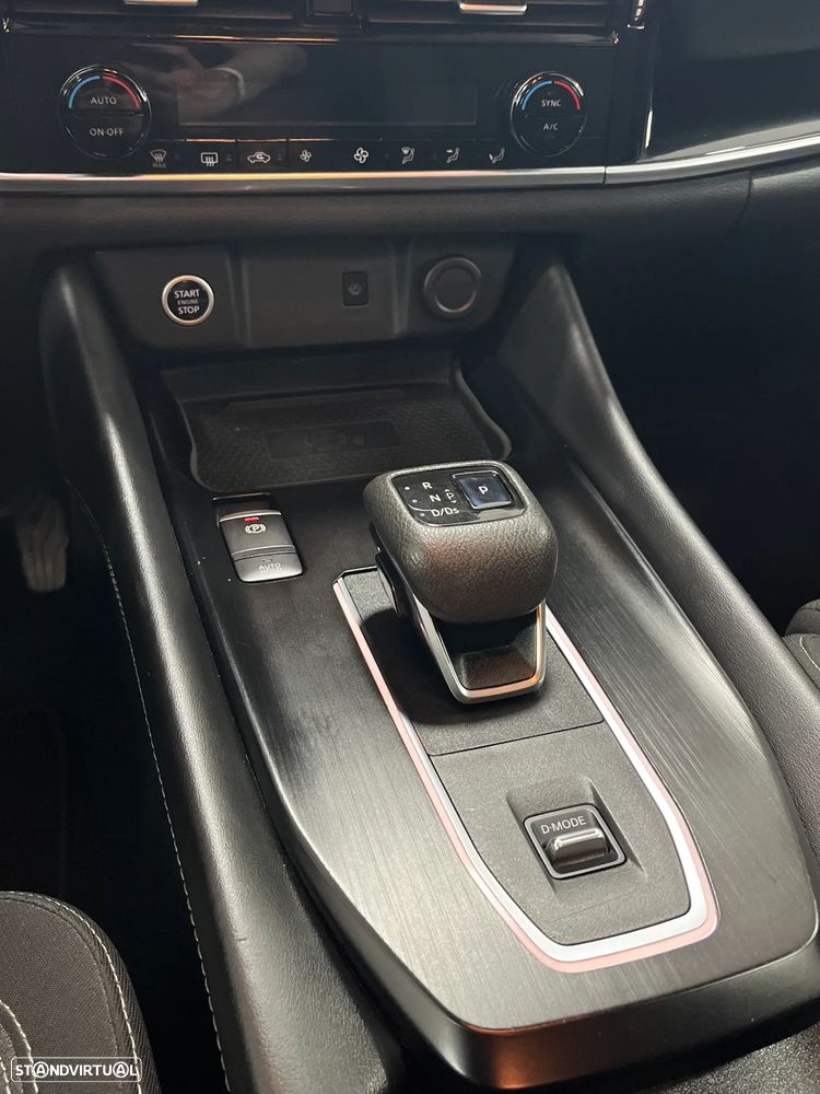Nissan Qashqai 1.3 DIG-T N-Connecta Xtronic - 9