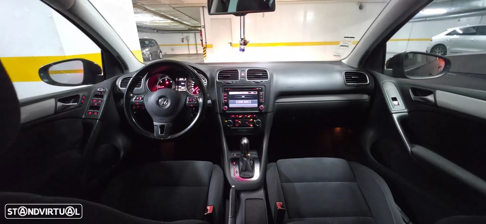 VW Golf 1.6 TDi Highline DSG - 5