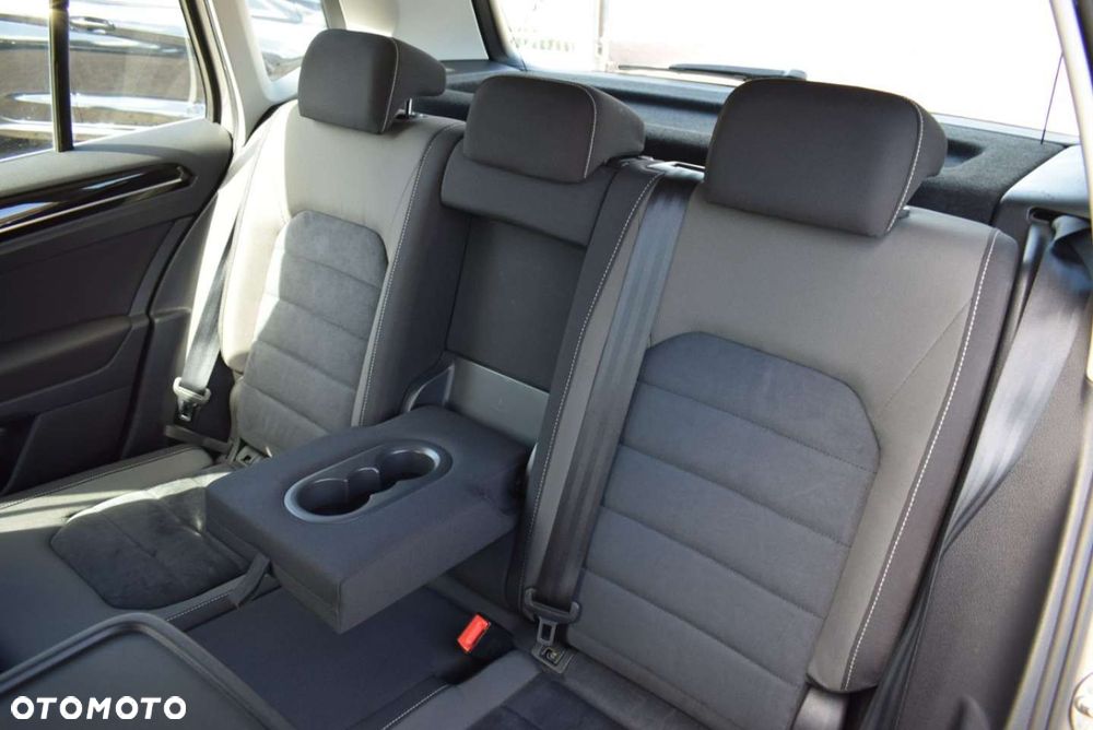 Volkswagen Golf Sportsvan - 22