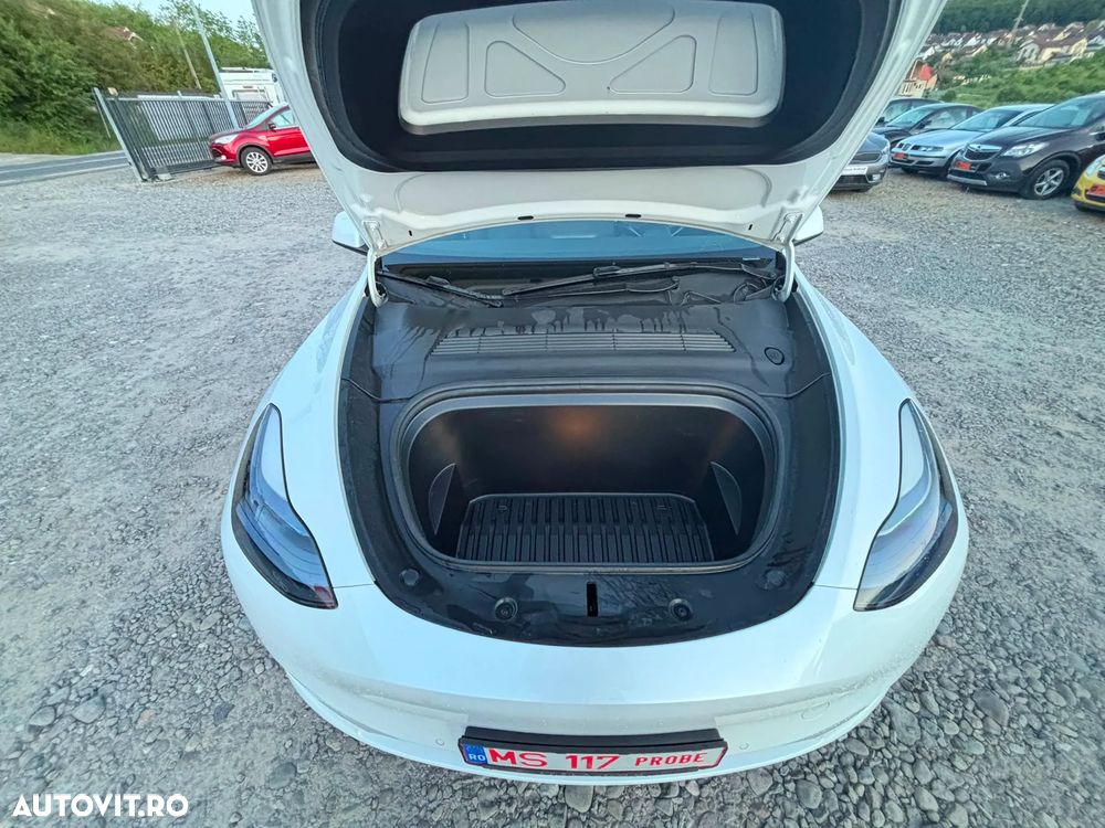 Tesla Model Y Long Range Dual Motor AWD - 24
