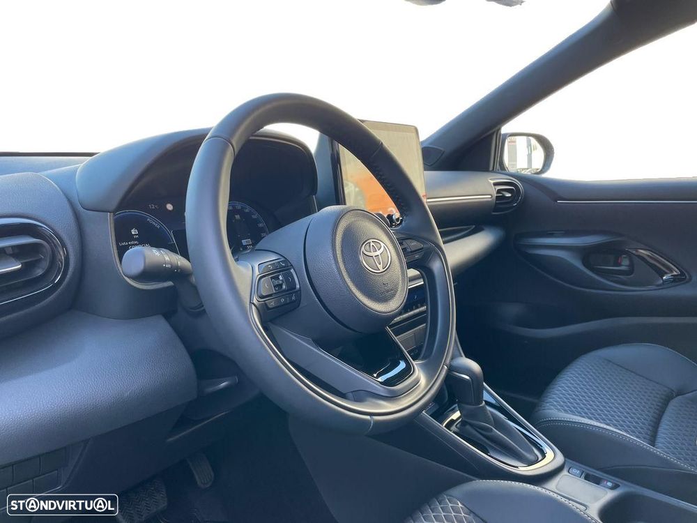Toyota Yaris - 12