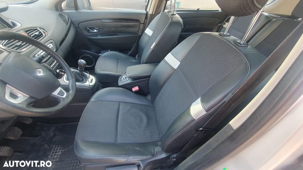Renault Grand Scenic - 15
