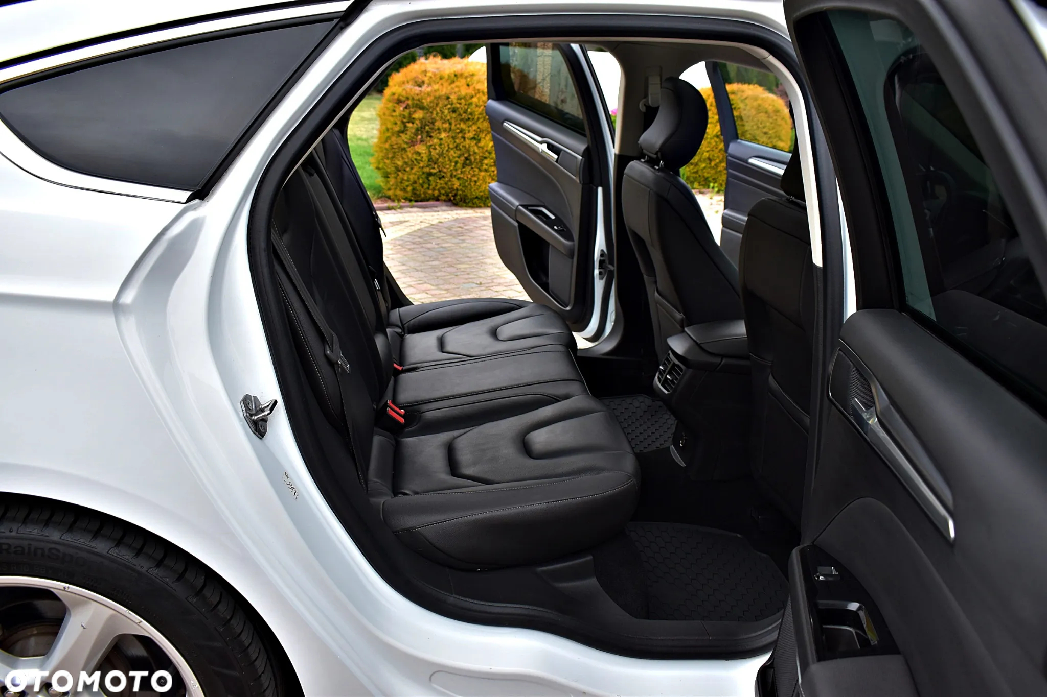Ford Mondeo - 24