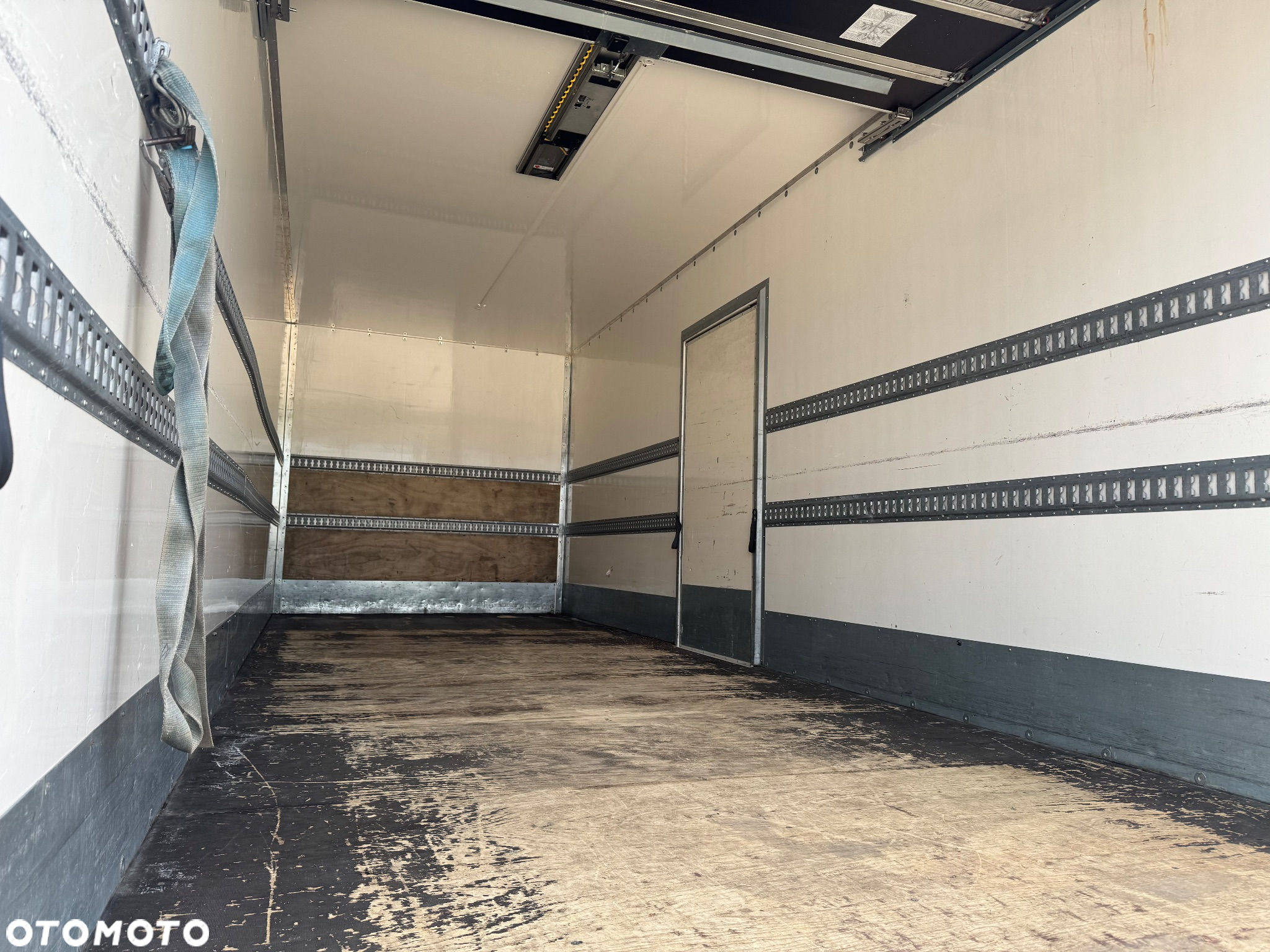 Mercedes-Benz ATEGO 1318 Kontener 7.50/ WINDA / Przebieg 170 tyś km - 23
