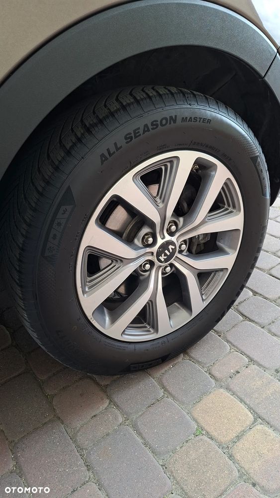 Kia Sportage 1.6 GDI 2WD Dream-Team Edition - 14