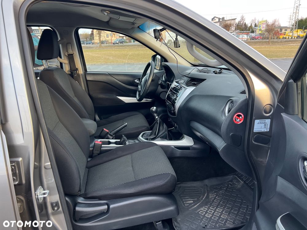 Nissan NP300 Pickup - 20