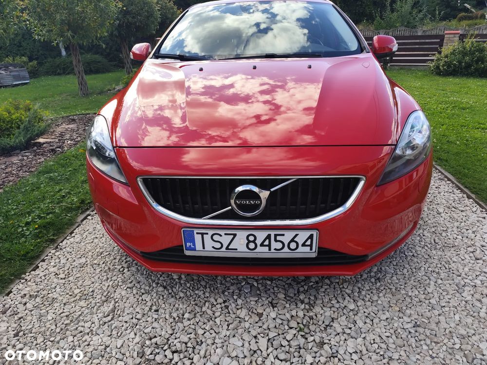 Volvo V40 D2 Drive-E Momentum - 1