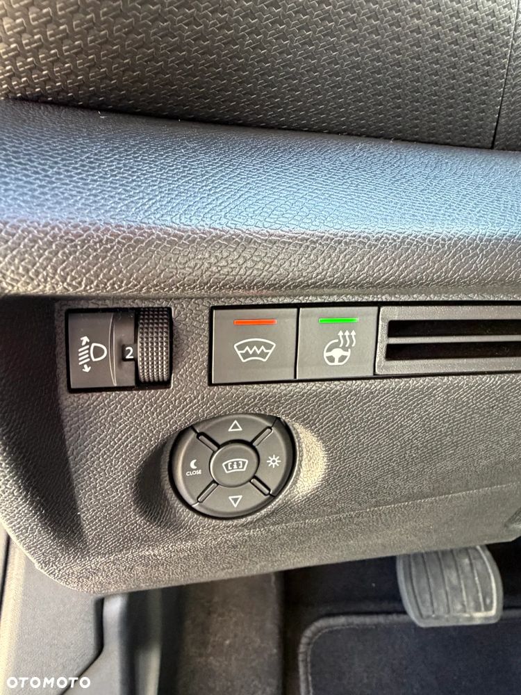 Citroën C4 1.2 PureTech Max S&S EAT8 - 12