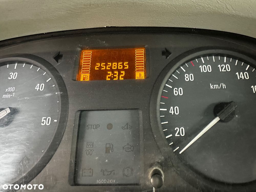 Opel Vivaro - 7