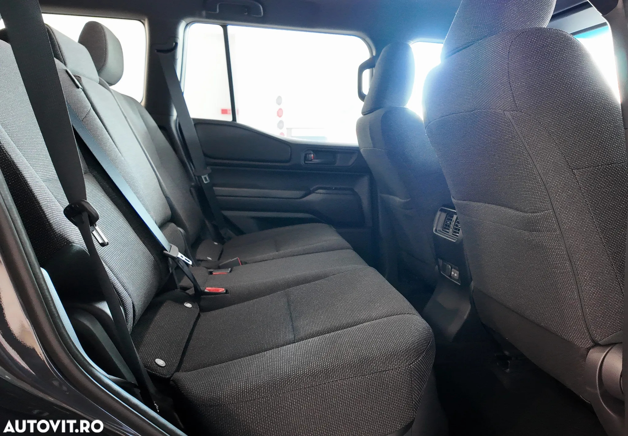 Toyota Land Cruiser 250 2.8l D-4D 204 CP A/T 5 locuri Dynamic - 25