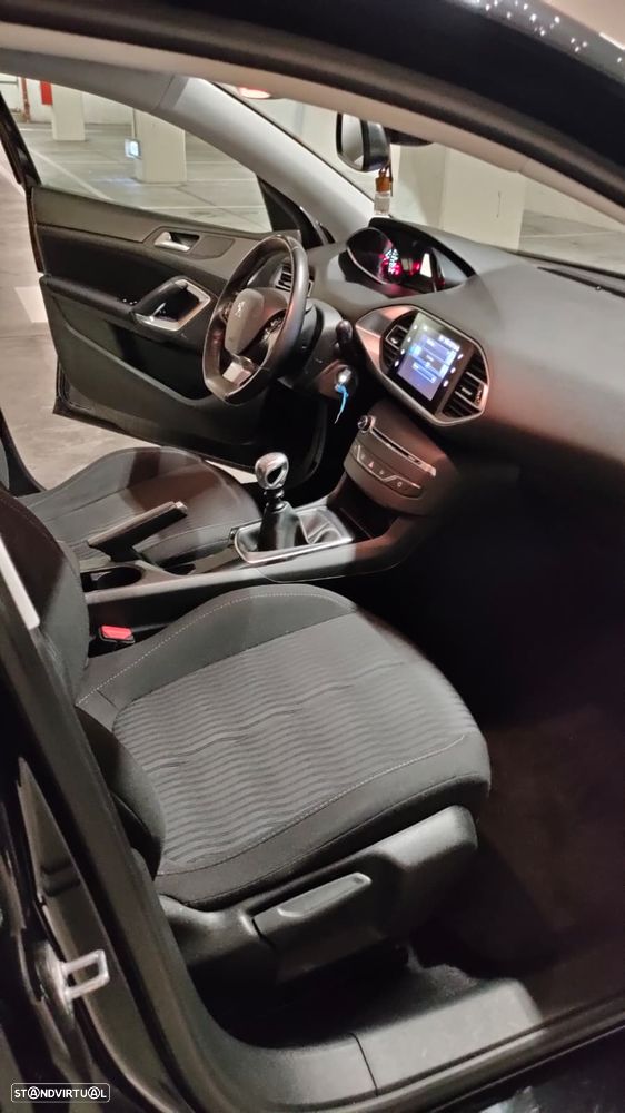 Peugeot 308 BlueHDi FAP 120 Stop & Start Active - 11