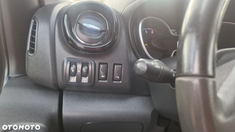 Opel VIVARO BITURBO 1.6 CDTI 145 KM kamera cofania - 13