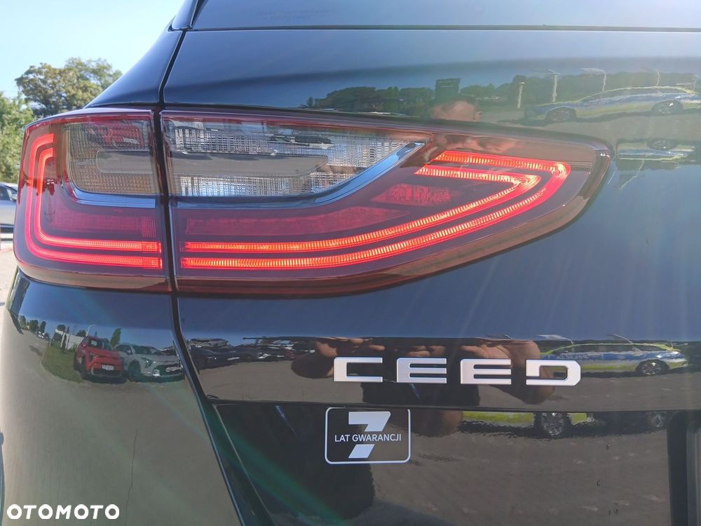 Kia Ceed 1.5 T-GDI Tribute DCT - 11