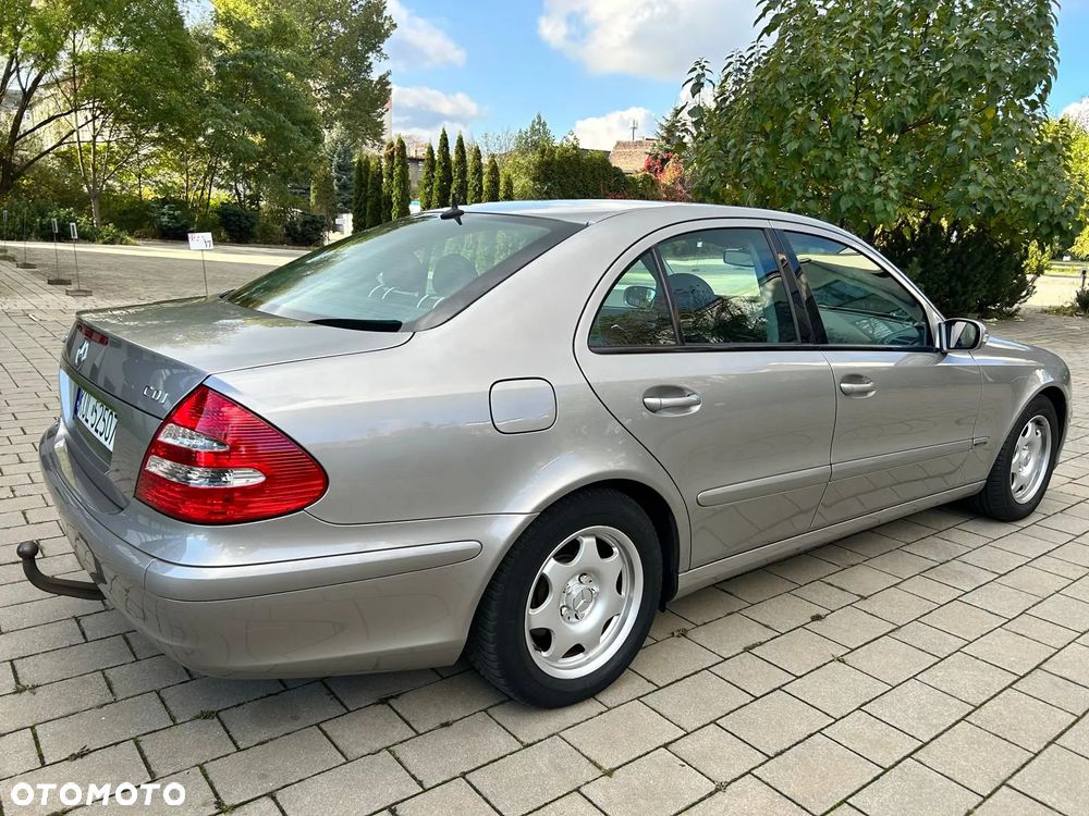 Mercedes-Benz Klasa E 200 CDI Classic - 11