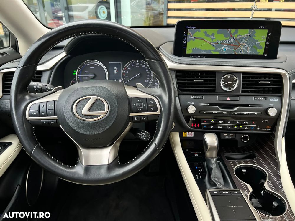 Lexus Seria RX 450h Aut. Luxury - 16