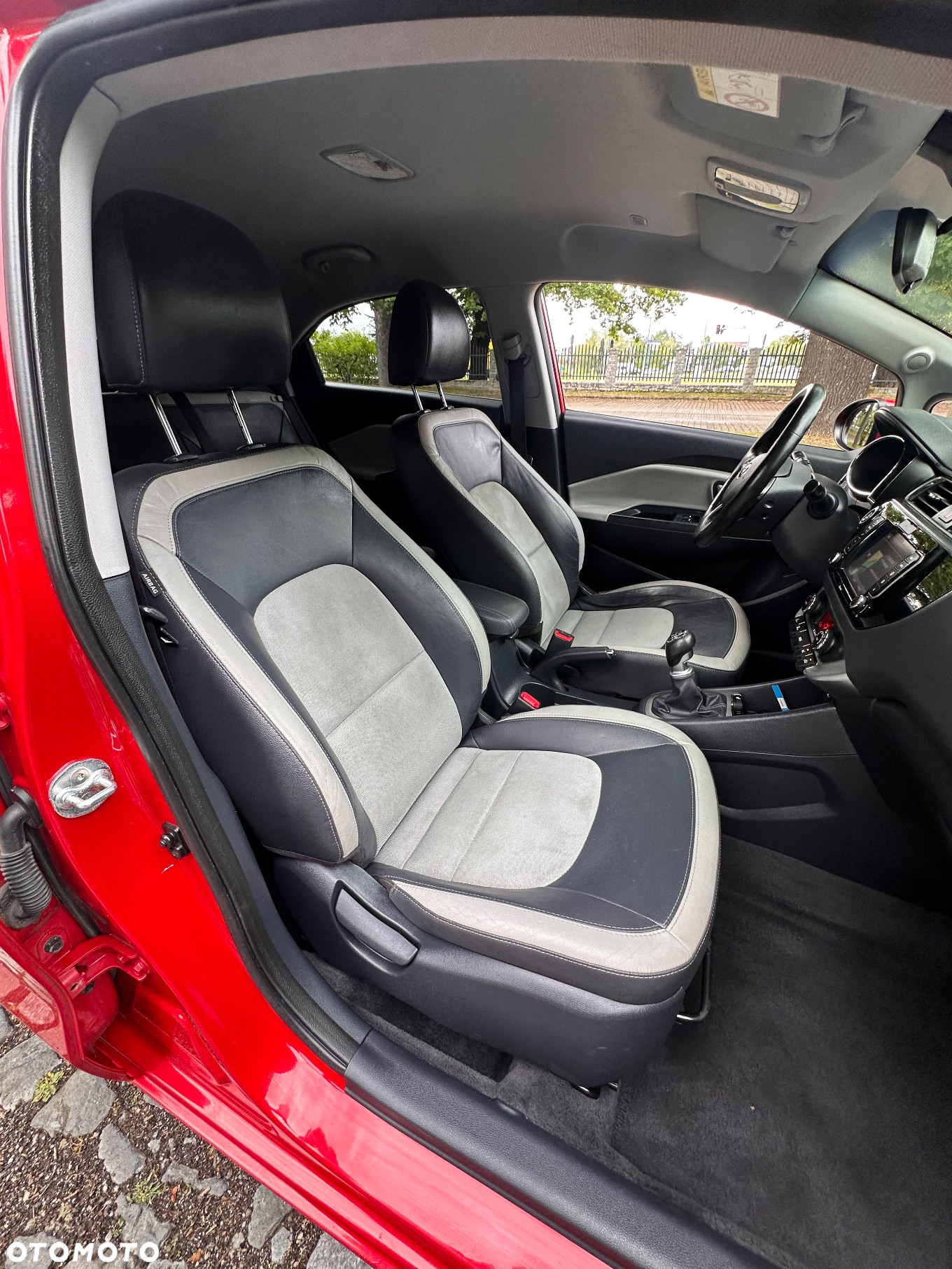 Kia Rio 1.4 Business Line - 31