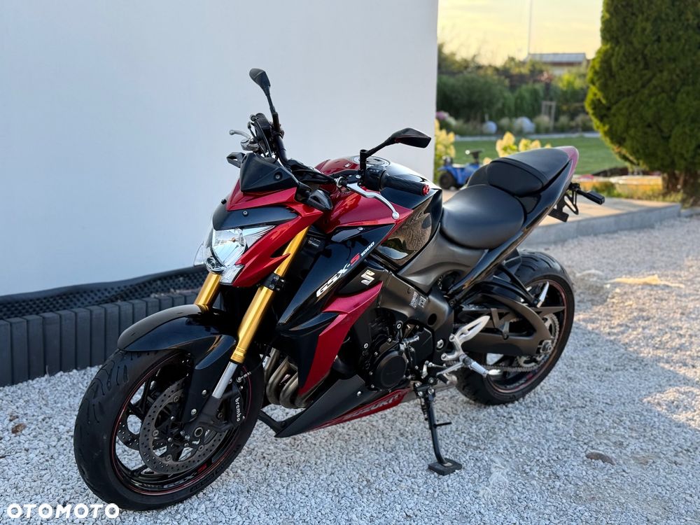 Suzuki GSX 1000 - 1