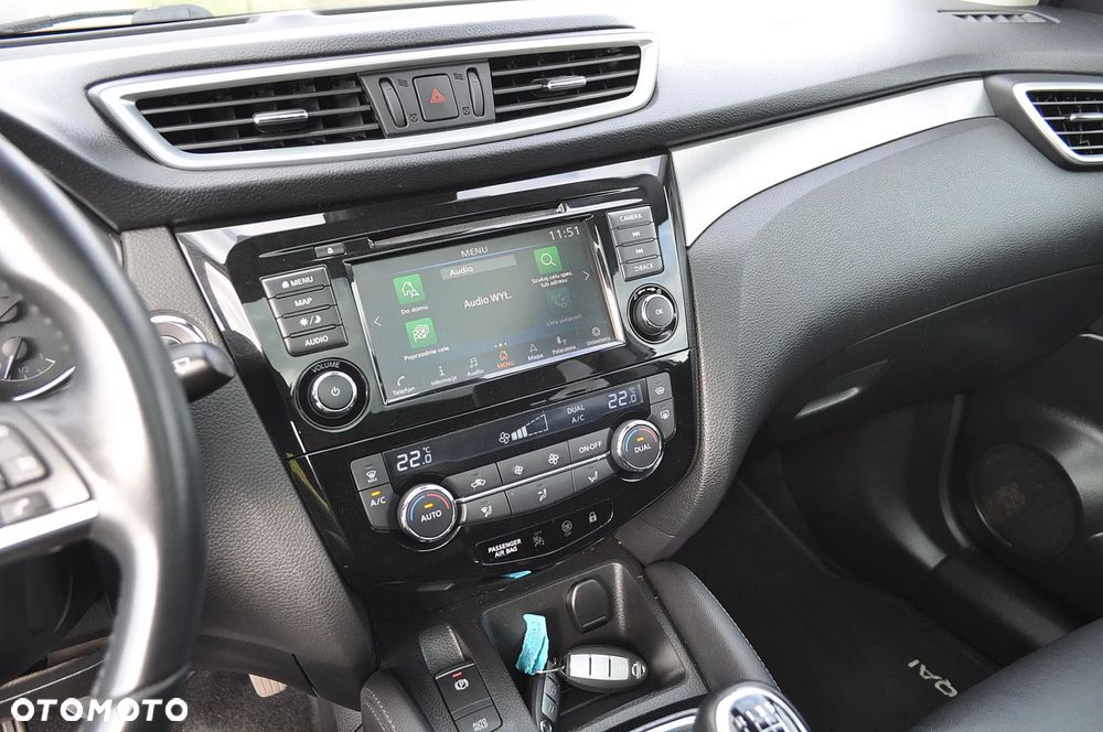 Nissan Qashqai 1.3 DIG-T N-Connecta EU6d - 27