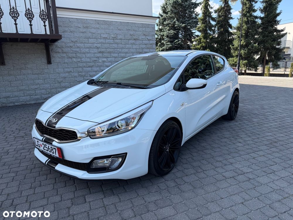 Kia Ceed 1.6 GDI Dream Team Edition - 3